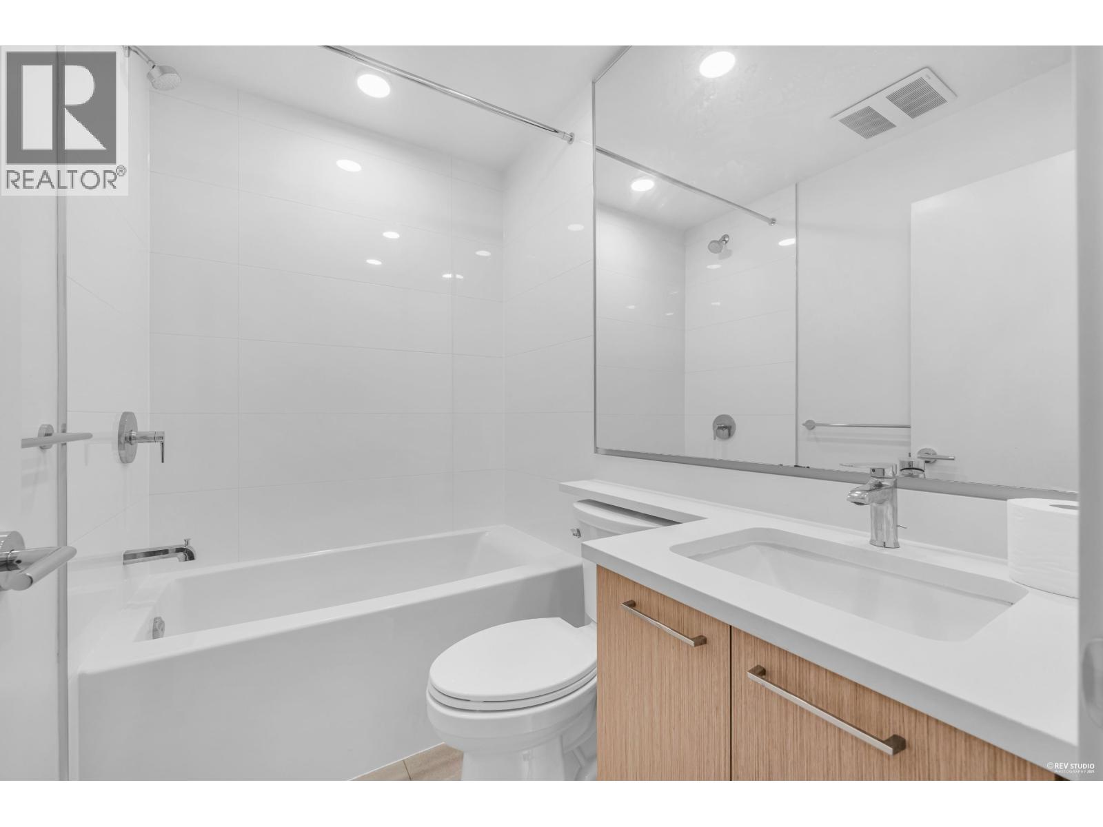 319 7599 15th Street, Burnaby, British Columbia  V3N 0H9 - Photo 10 - R3049082