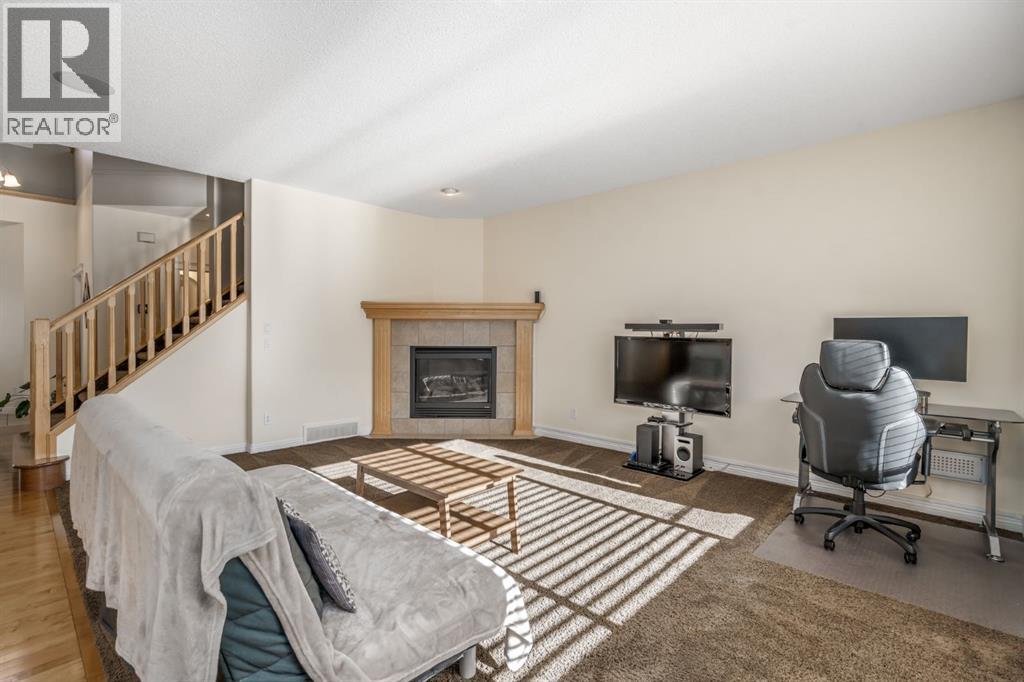 153 Kincora Bay Nw, Calgary, Alberta  T3R 1L4 - Photo 10 - A2266579