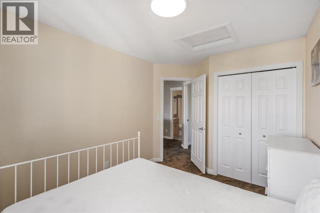 153 Kincora Bay Nw, Calgary, Alberta  T3R 1L4 - Photo 19 - A2266579