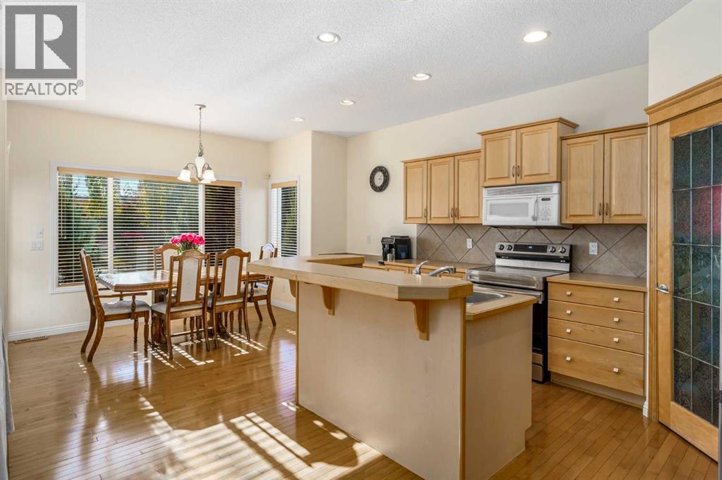 153 Kincora Bay Nw, Calgary, Alberta  T3R 1L4 - Photo 5 - A2266579