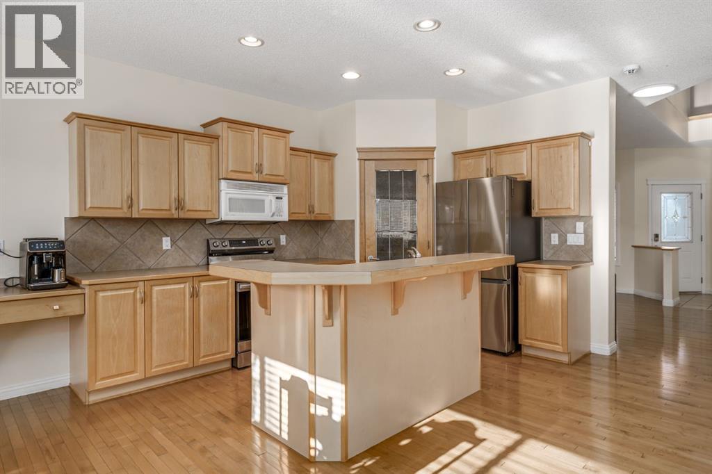 153 Kincora Bay Nw, Calgary, Alberta  T3R 1L4 - Photo 6 - A2266579