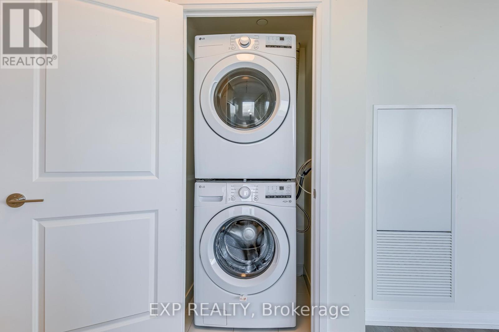 3608 - 15 Watergarden Drive, Mississauga, Ontario  L5R 0H4 - Photo 30 - W12469537