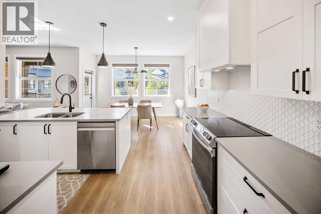 204, 201 Cooperswood Green Sw, Airdrie, Alberta  T3B 3Y6 - Photo 10 - A2259642