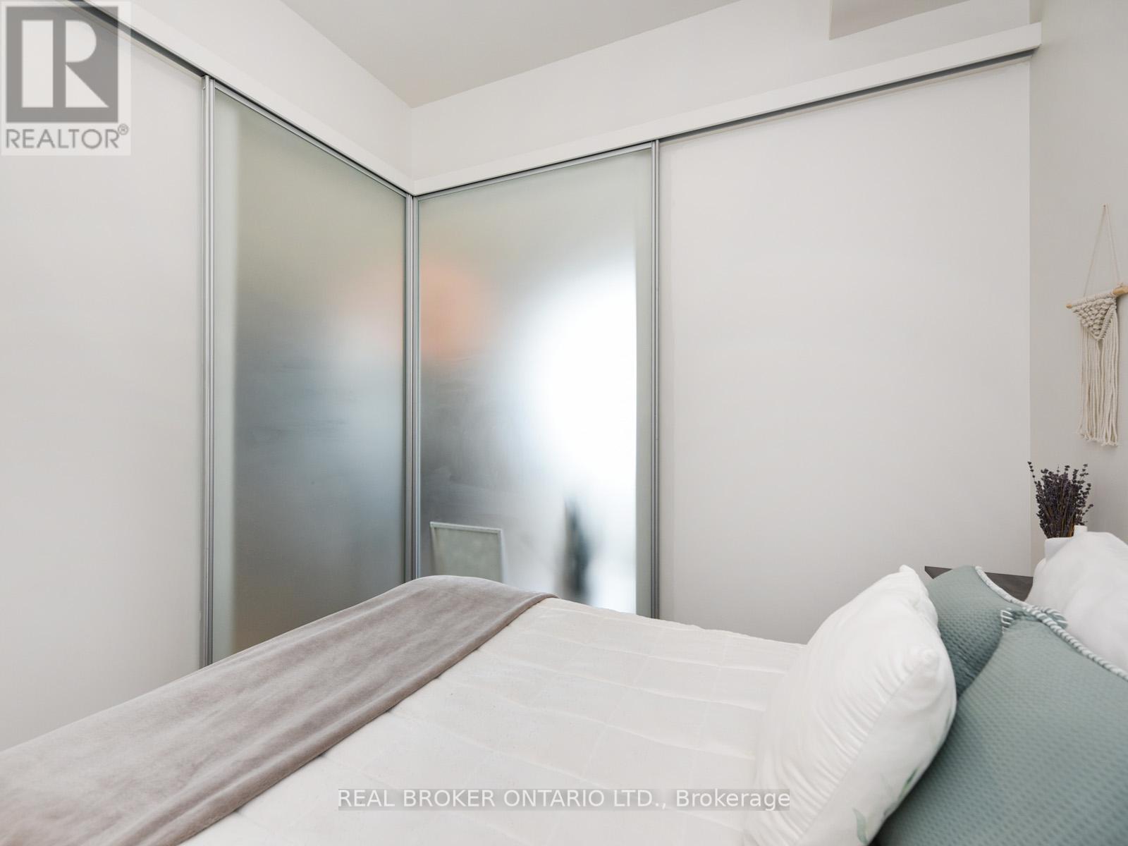 1011 - 100 Champagne Avenue S, Ottawa, Ontario  K1S 4P4 - Photo 19 - X12482919