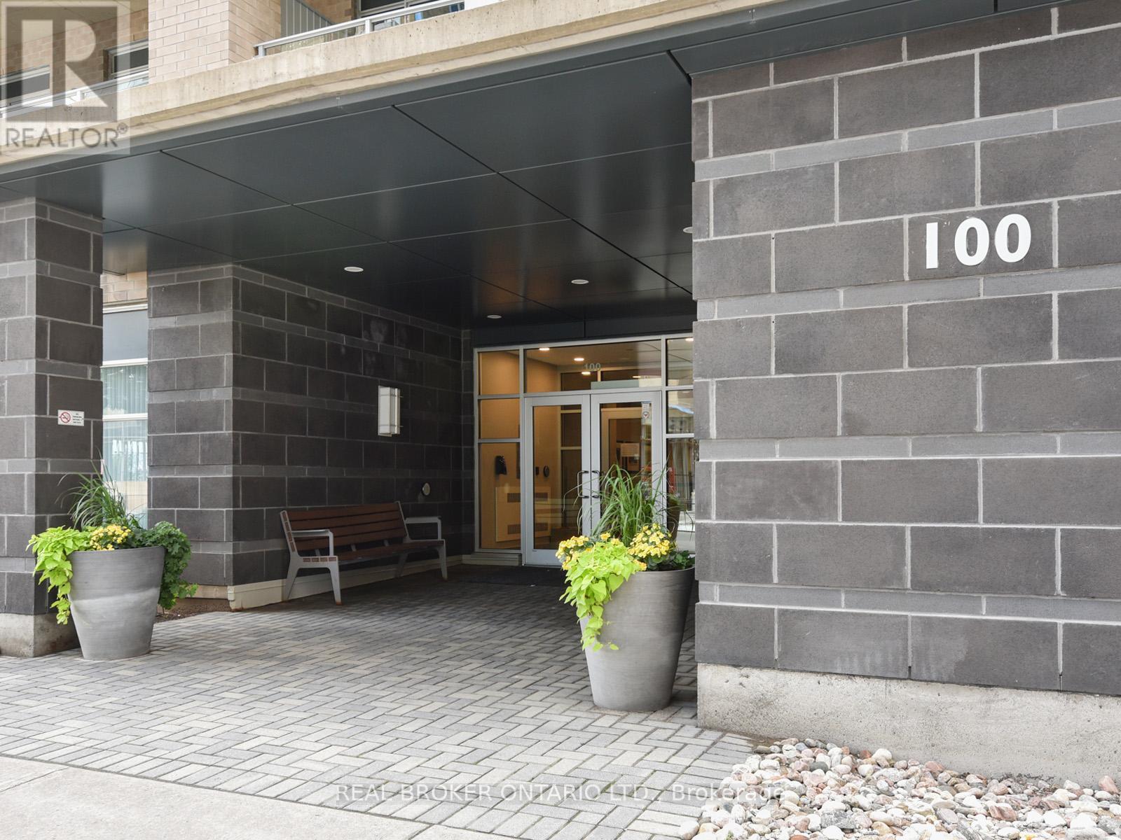 1011 - 100 Champagne Avenue S, Ottawa, Ontario  K1S 4P4 - Photo 2 - X12482919