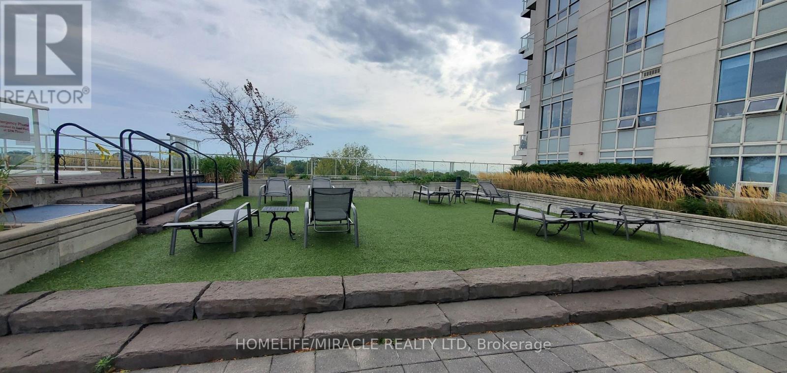 408 - 3865 Lake Shore Boulevard W, Toronto, Ontario  M8W 0A2 - Photo 17 - W12482912