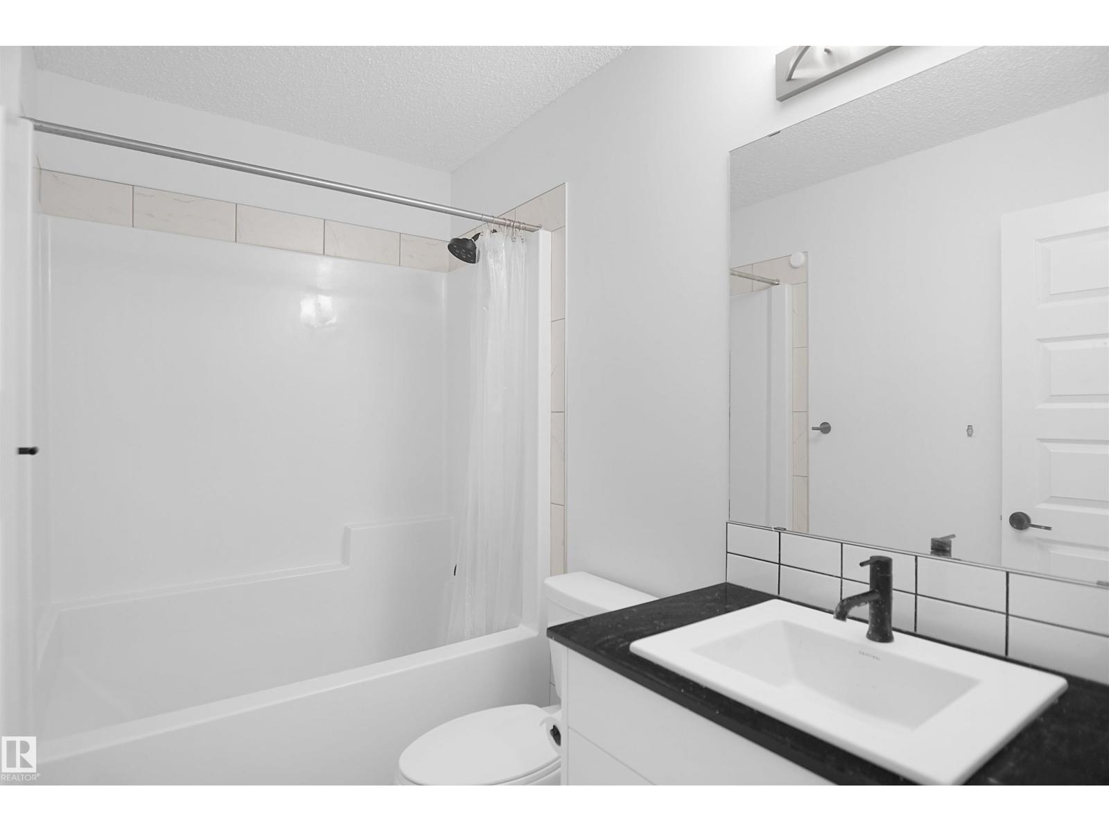 17203 64 Nw, Edmonton, Alberta  T5Y 3T6 - Photo 10 - E4463593