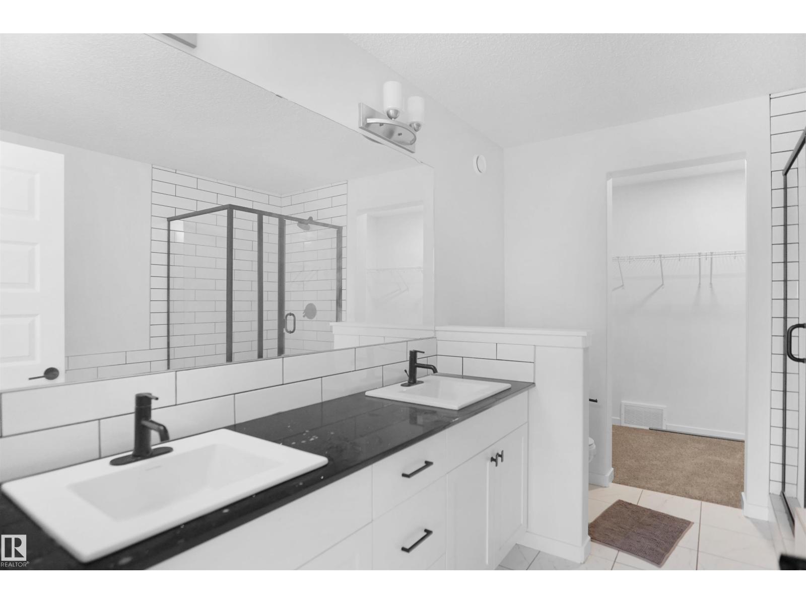 17203 64 Nw, Edmonton, Alberta  T5Y 3T6 - Photo 29 - E4463593