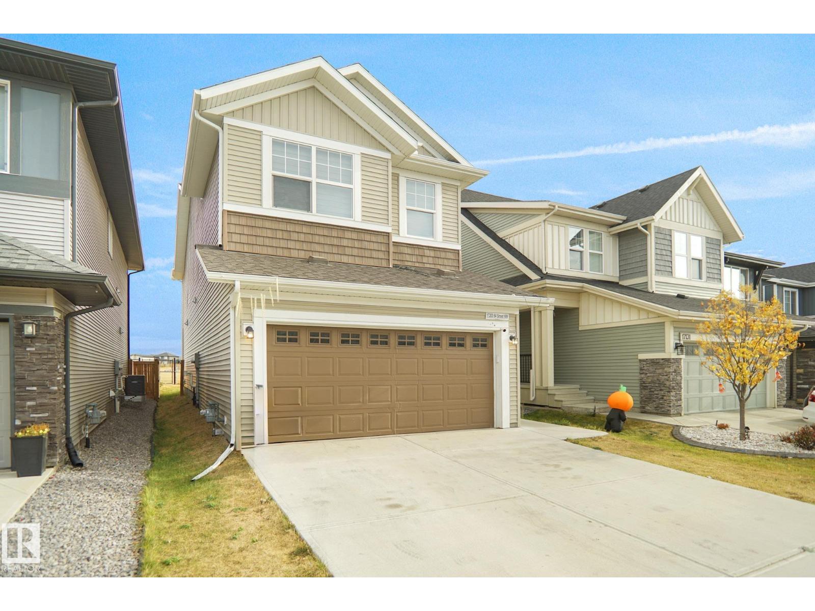 17203 64 Nw, Edmonton, Alberta  T5Y 3T6 - Photo 3 - E4463593
