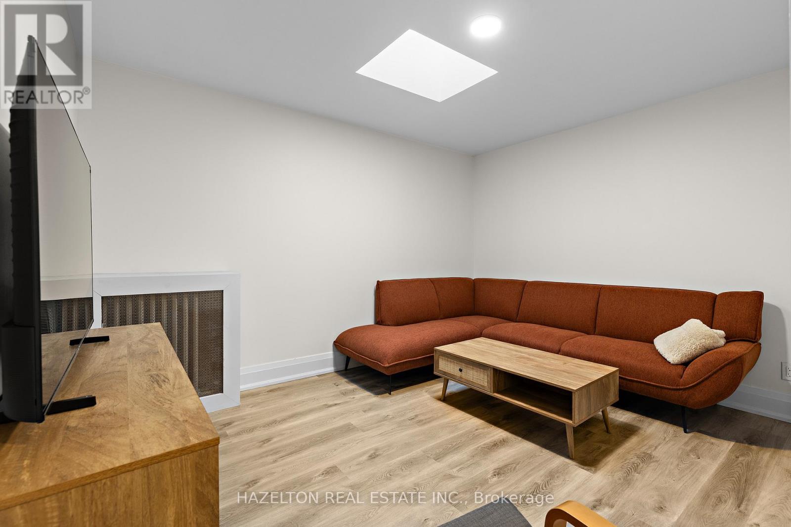 1629 Bayview Avenue, Toronto, Ontario  M4G 3B5 - Photo 2 - C12482913