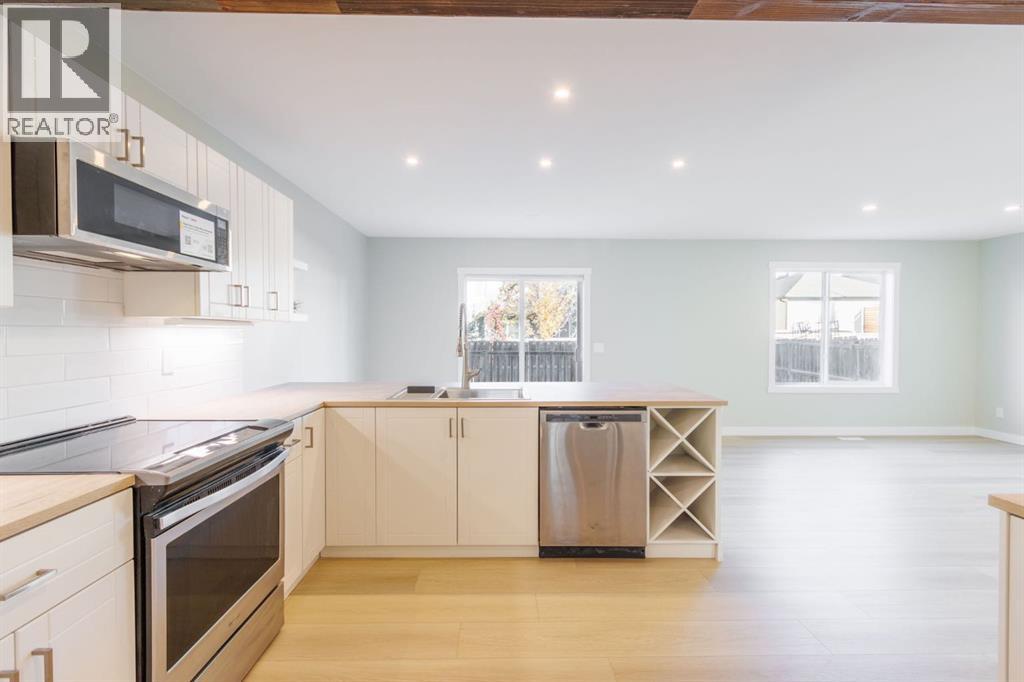 40 Chapalina Crescent Se, Calgary, Alberta  T2X 3R8 - Photo 6 - A2266225