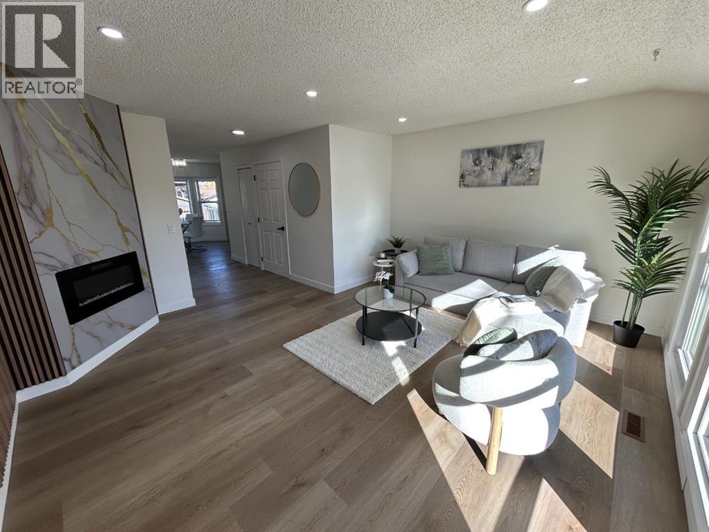 344 Templeview Drive Ne, Calgary, Alberta  T1Y 3W4 - Photo 7 - A2267060
