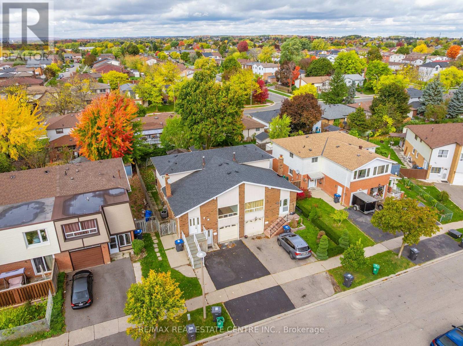 82 Merton Road, Brampton, Ontario  L6V 2V6 - Photo 2 - W12482915