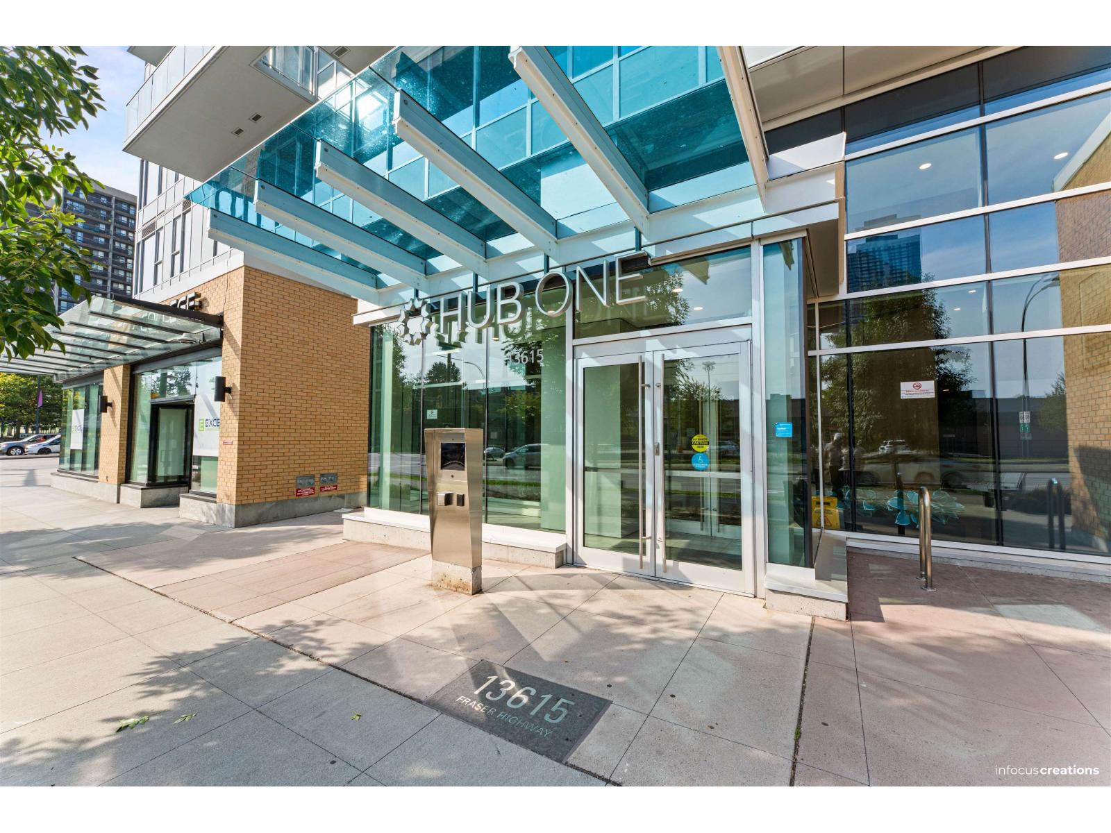 1910 13615 Fraser Highway, Surrey, British Columbia  V3T 0P7 - Photo 2 - R3041879