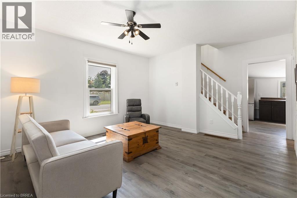 Photo 14 of 50 for 162 Adelaide Street