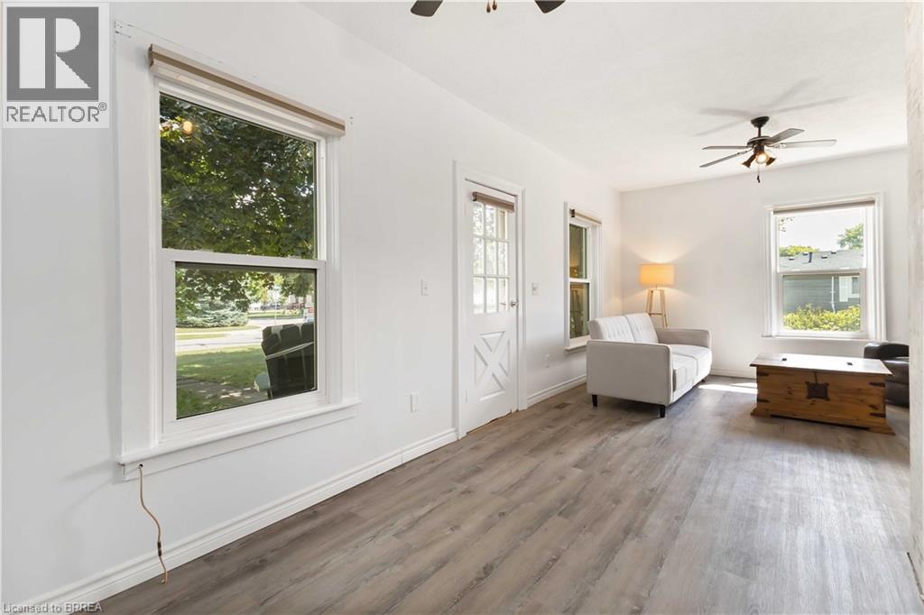 Photo 16 of 50 for 162 Adelaide Street