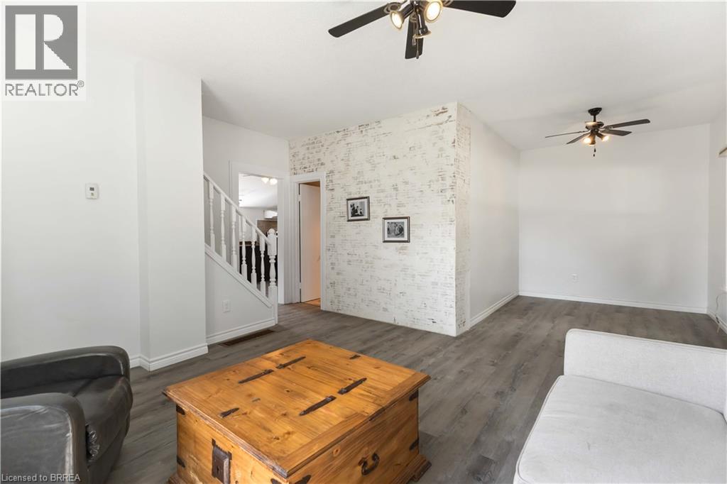 Photo 18 of 50 for 162 Adelaide Street