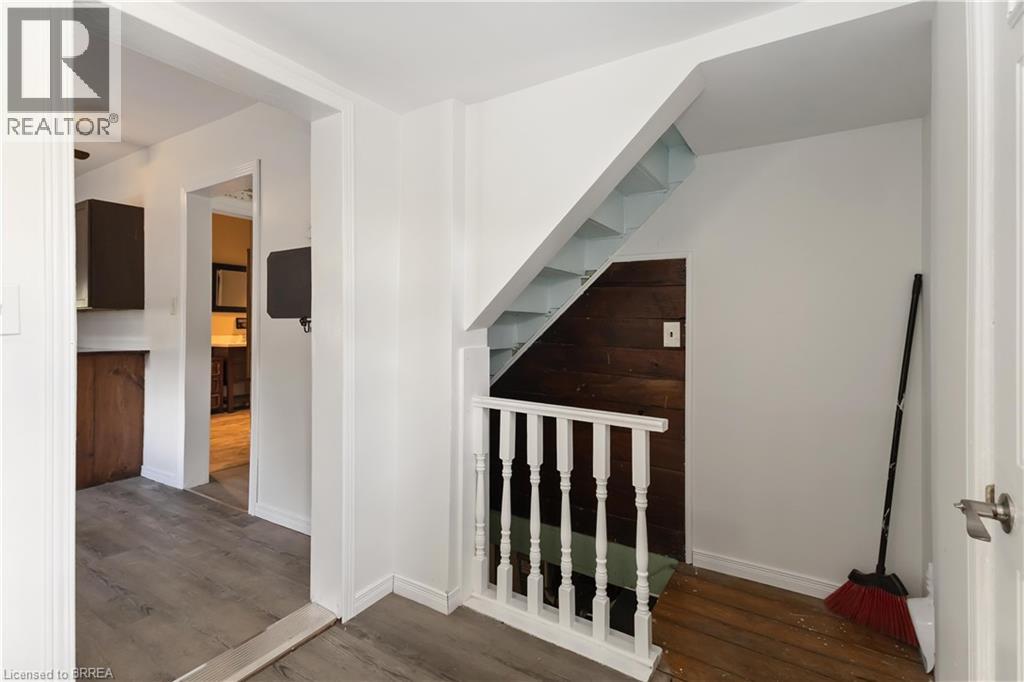 Photo 20 of 50 for 162 Adelaide Street