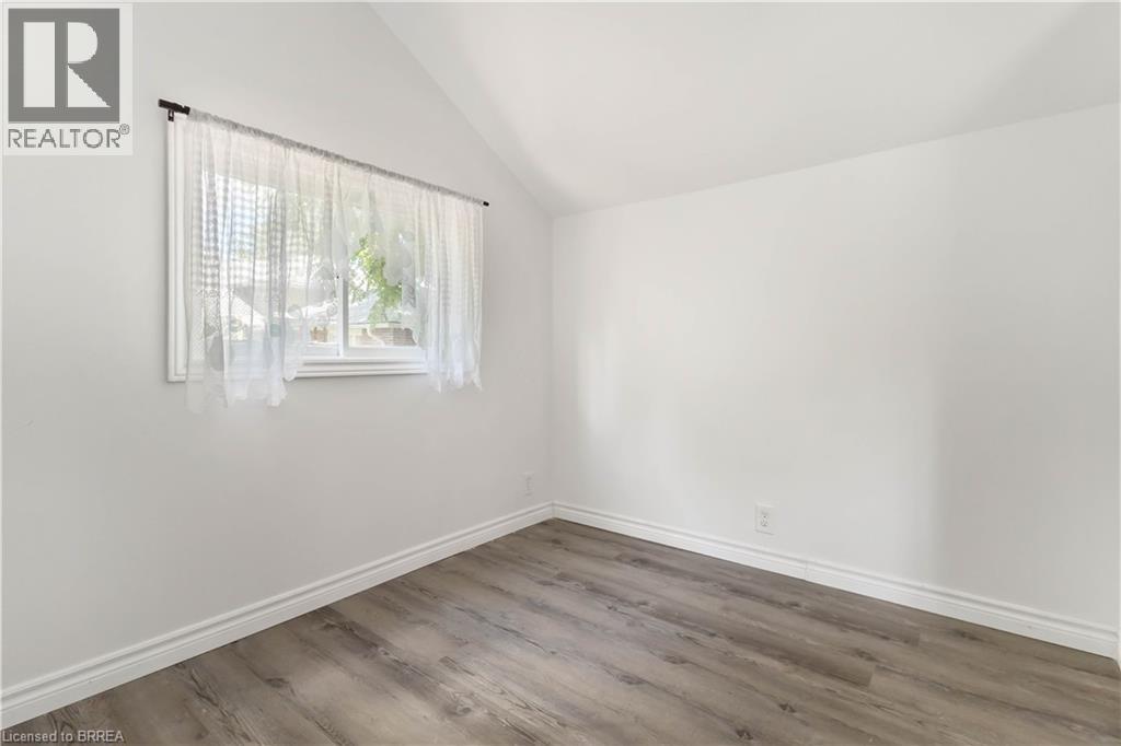 Photo 27 of 50 for 162 Adelaide Street