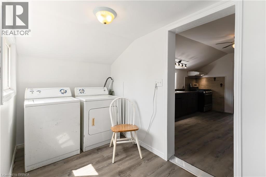 Photo 29 of 50 for 162 Adelaide Street