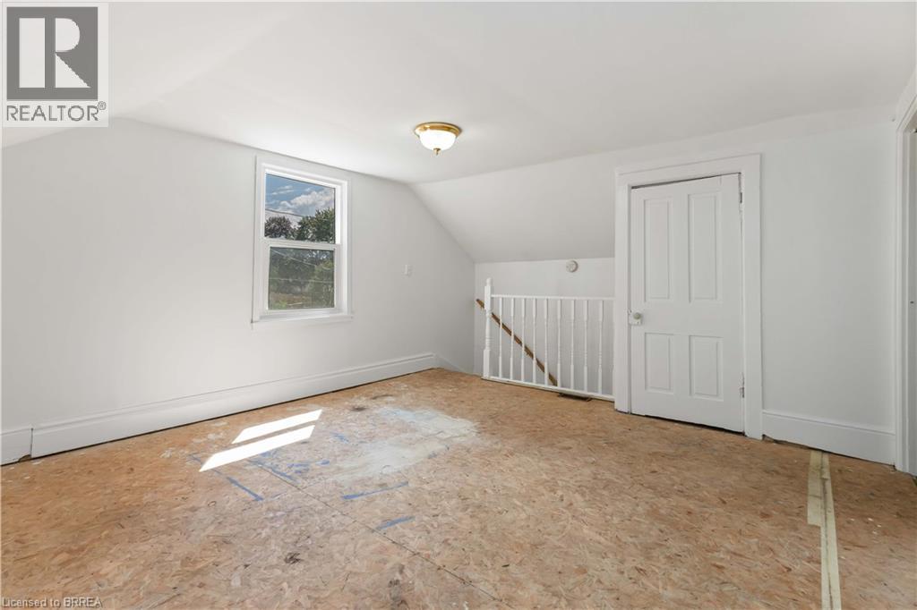 Photo 36 of 50 for 162 Adelaide Street