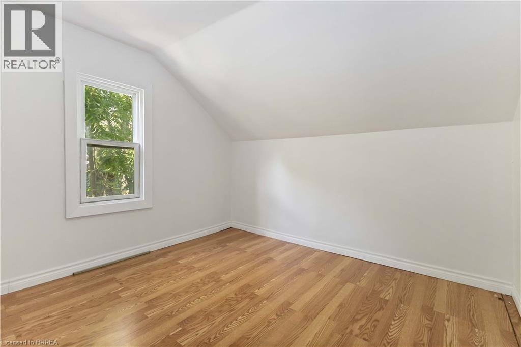 Photo 39 of 50 for 162 Adelaide Street