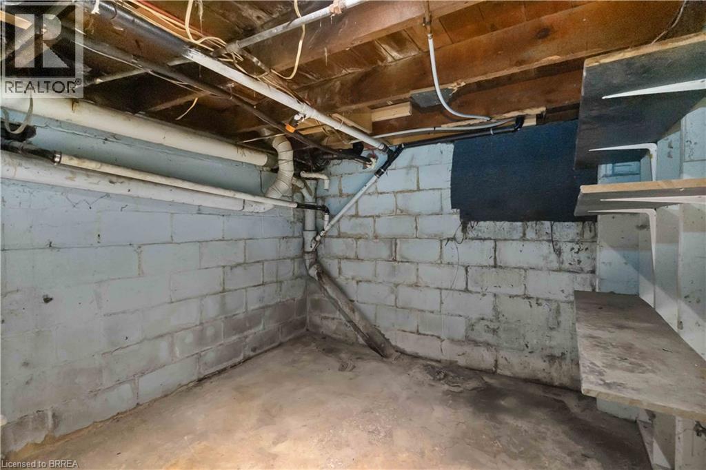 Photo 42 of 50 for 162 Adelaide Street