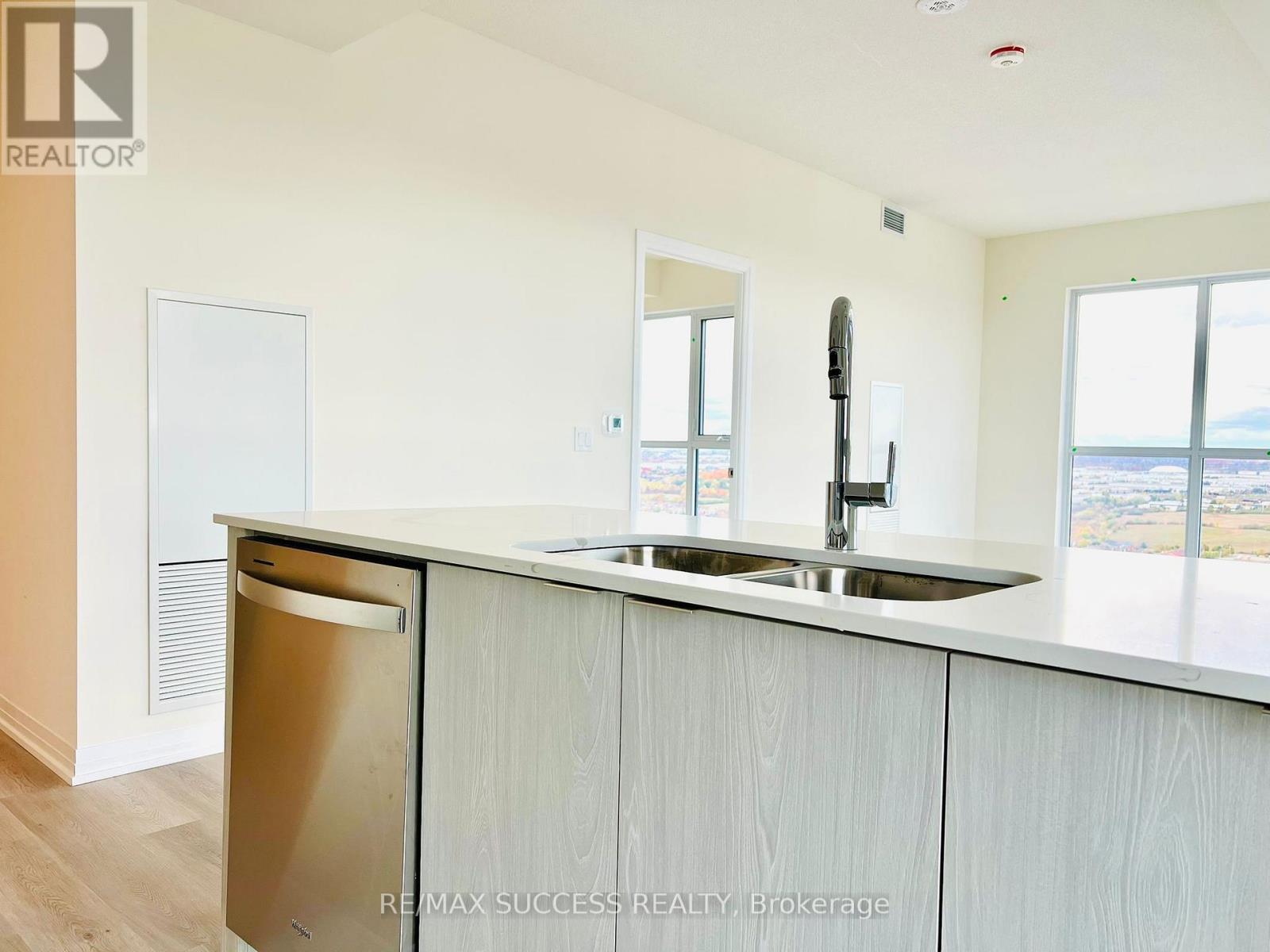 2909 - 15 Watergarden Drive, Mississauga, Ontario  L5R 0H4 - Photo 16 - W12482925