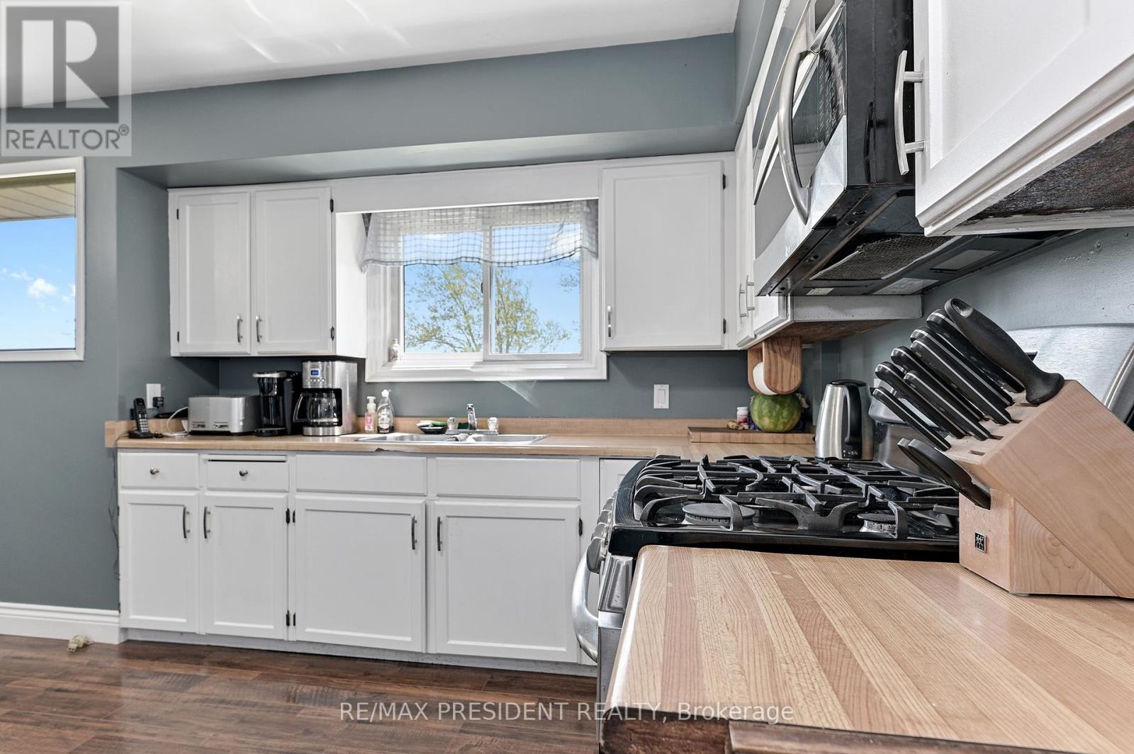 40233 Forks Road S, Wainfleet, Ontario  L0S 1V0 - Photo 4 - X12482726