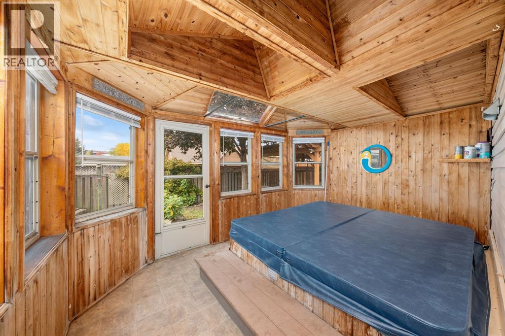 110 St Clair Street, Point Edward, Ontario  N7V 1N7 - Photo 16 - 25027168