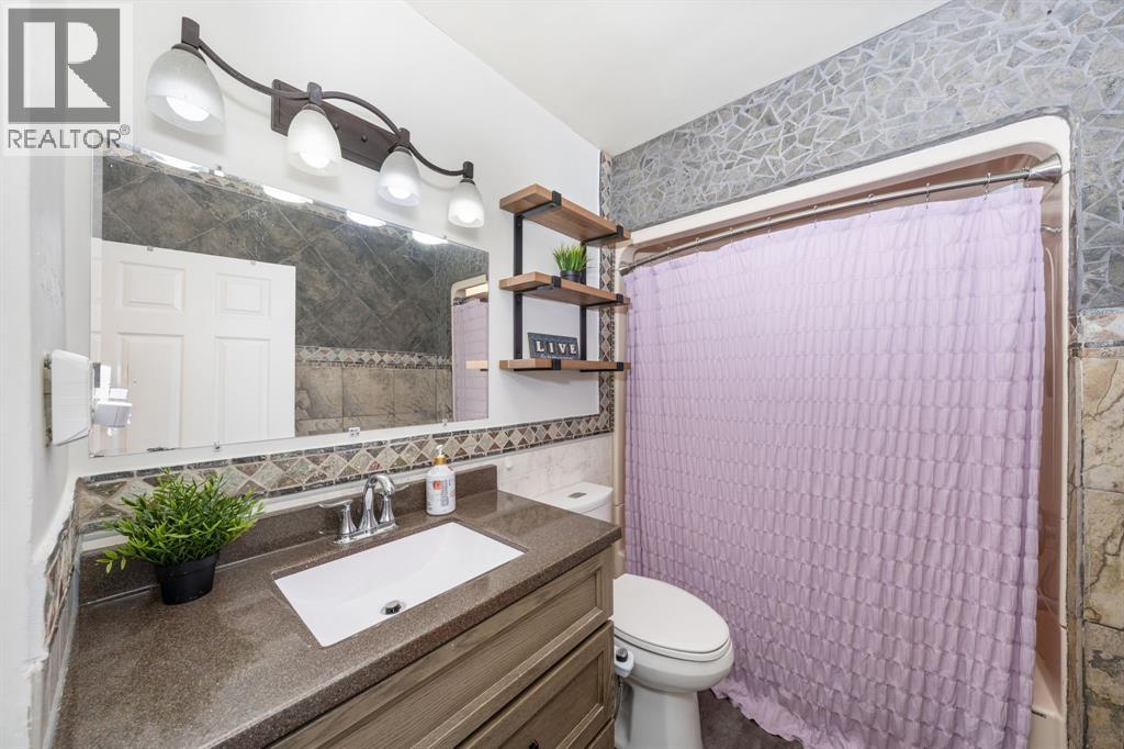 110 St Clair Street, Point Edward, Ontario  N7V 1N7 - Photo 20 - 25027168