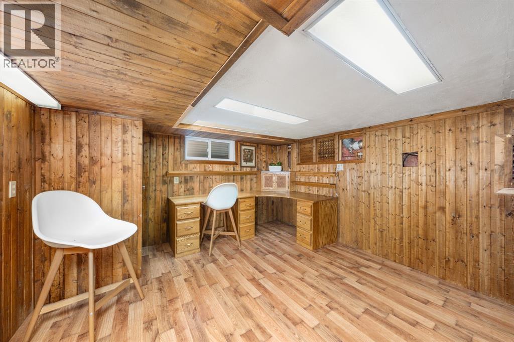 110 St Clair Street, Point Edward, Ontario  N7V 1N7 - Photo 22 - 25027168