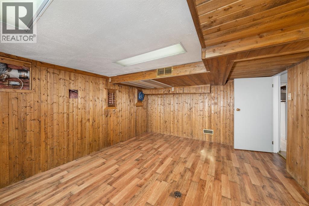 110 St Clair Street, Point Edward, Ontario  N7V 1N7 - Photo 23 - 25027168