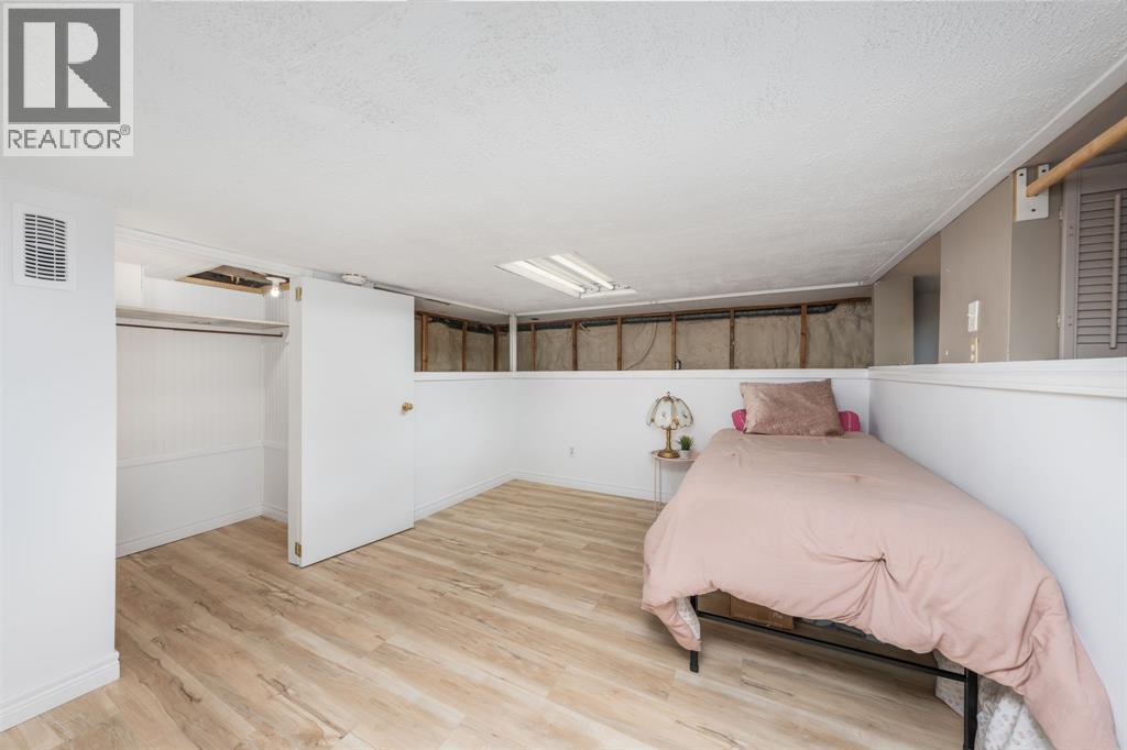 110 St Clair Street, Point Edward, Ontario  N7V 1N7 - Photo 24 - 25027168