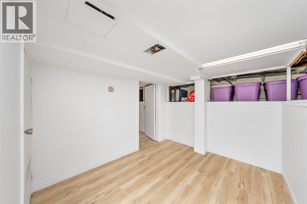 110 St Clair Street, Point Edward, Ontario  N7V 1N7 - Photo 26 - 25027168