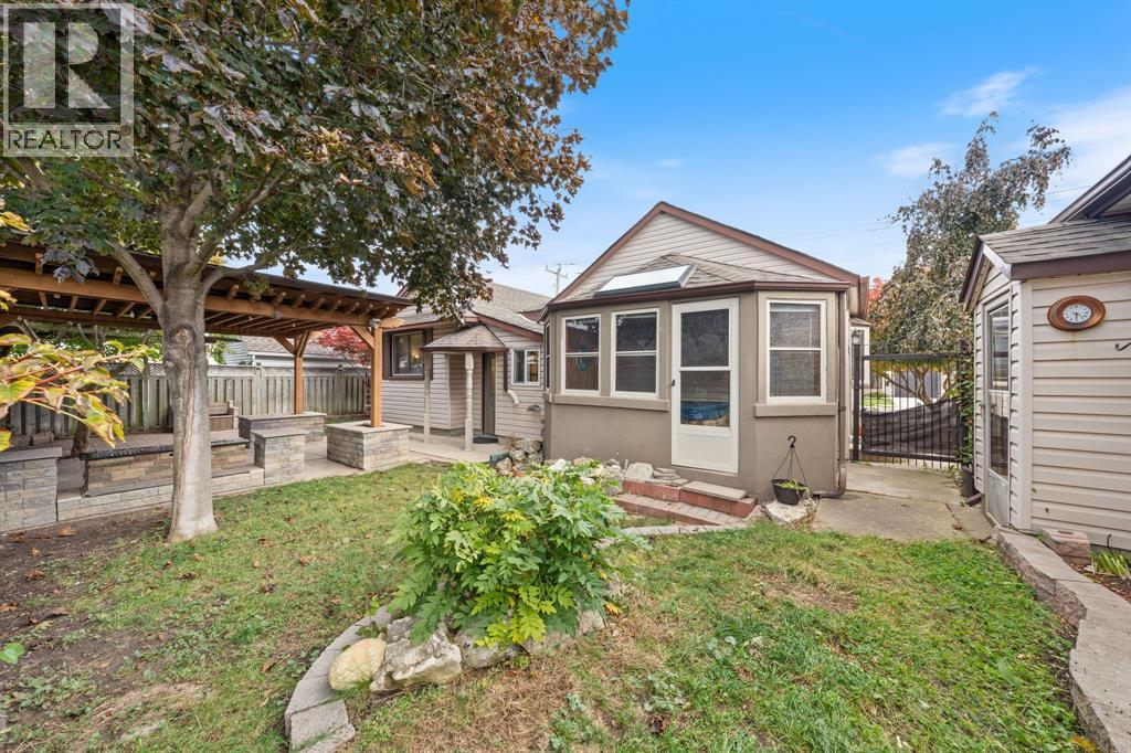 110 St Clair Street, Point Edward, Ontario  N7V 1N7 - Photo 30 - 25027168