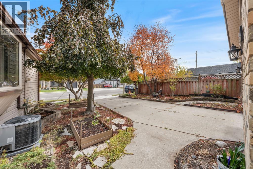 110 St Clair Street, Point Edward, Ontario  N7V 1N7 - Photo 31 - 25027168