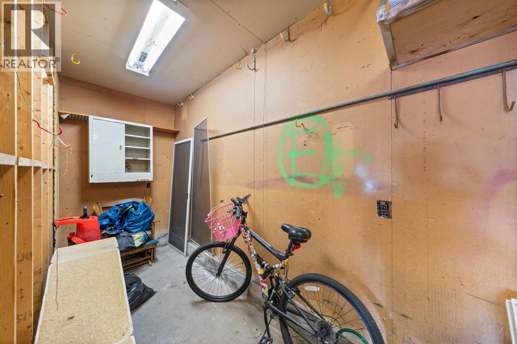 110 St Clair Street, Point Edward, Ontario  N7V 1N7 - Photo 35 - 25027168