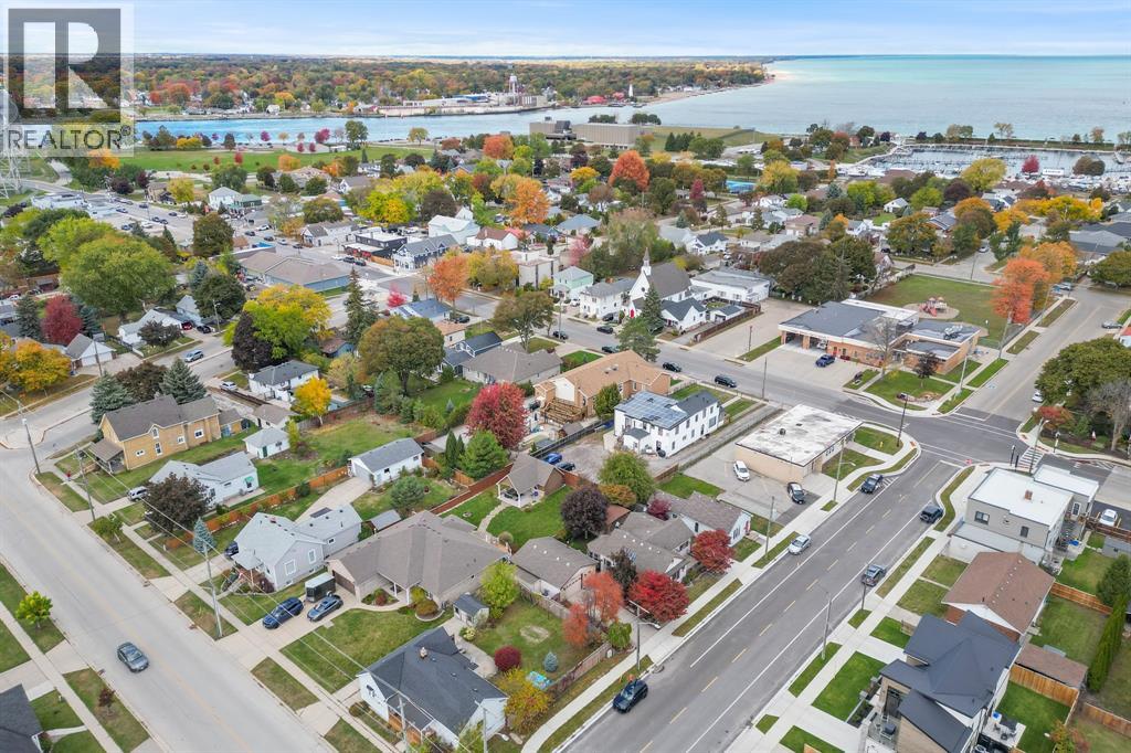 110 St Clair Street, Point Edward, Ontario  N7V 1N7 - Photo 40 - 25027168