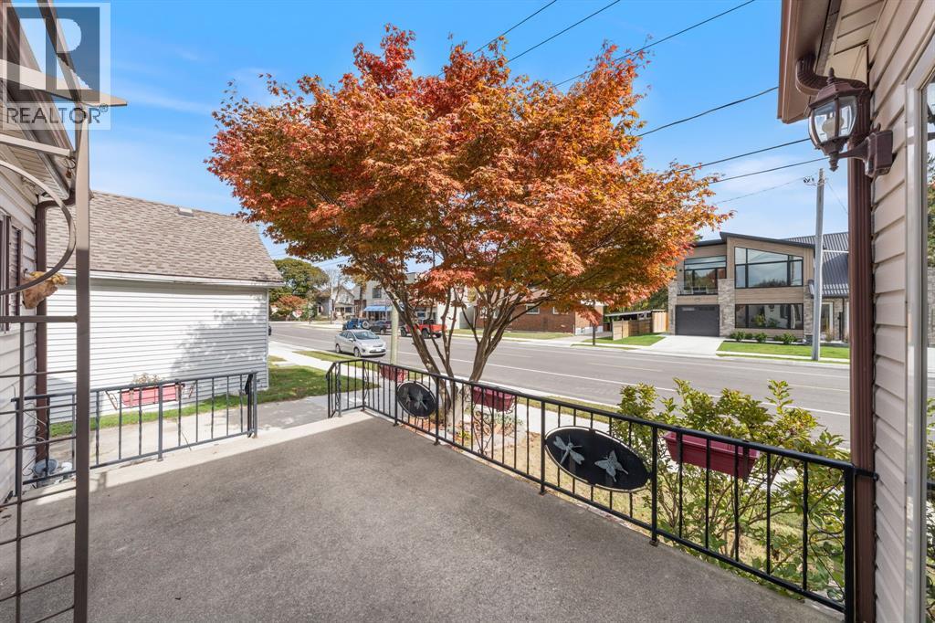 110 St Clair Street, Point Edward, Ontario  N7V 1N7 - Photo 5 - 25027168