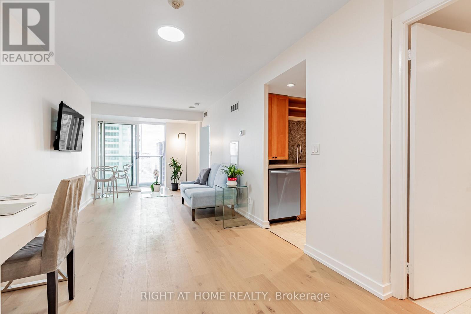3116 - 8 Park Road, Toronto, Ontario  M4W 3S5 - Photo 4 - C12482933