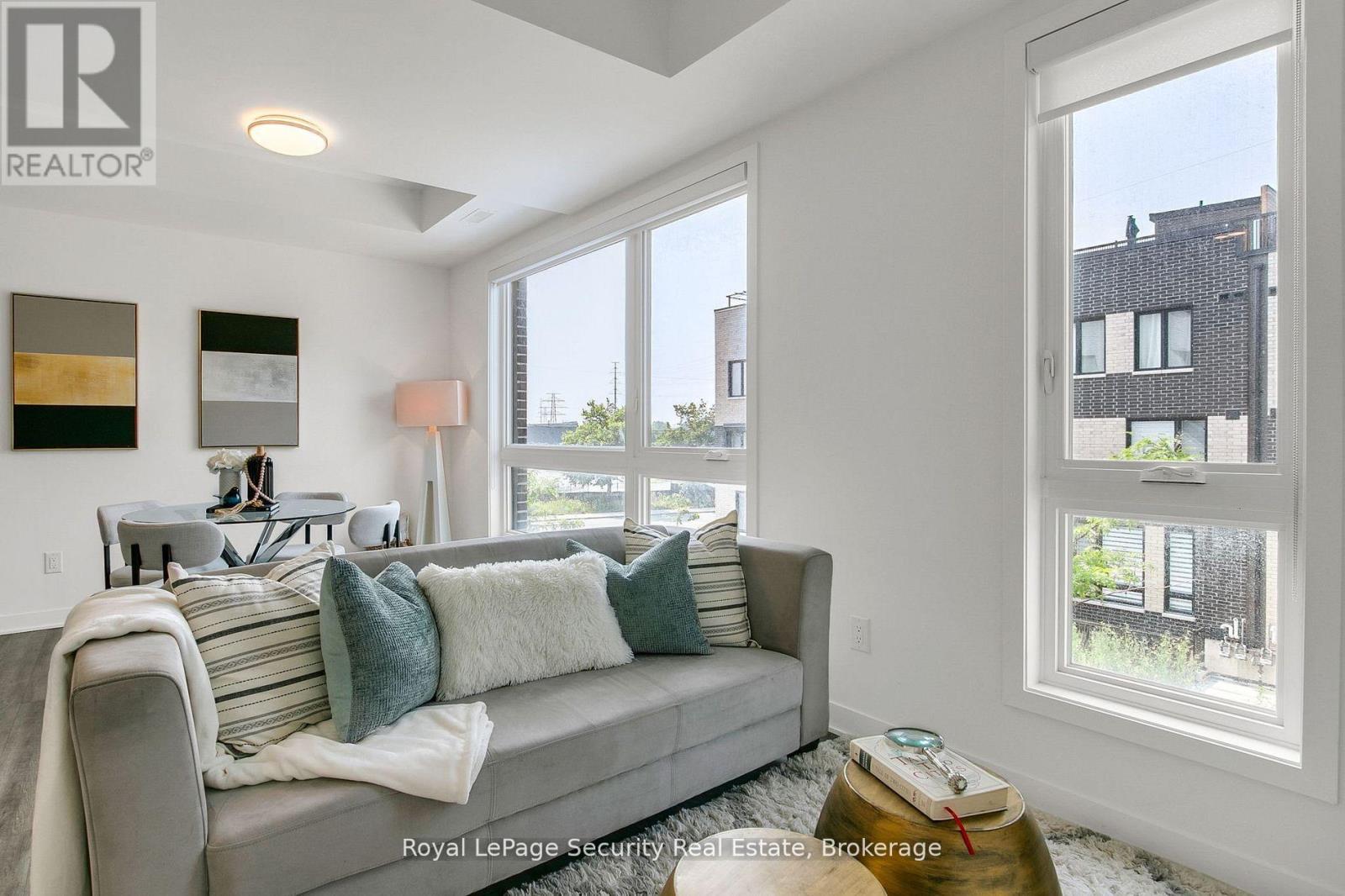 Th 22 - 40 Ed Clark Gardens, Toronto, Ontario  M6N 0B5 - Photo 13 - W12482932