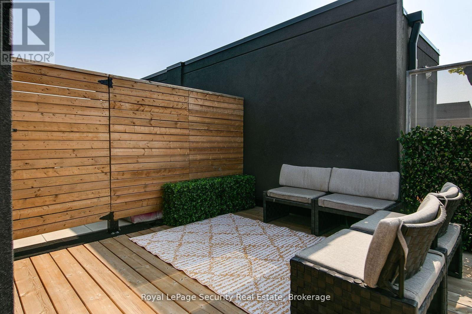 Th 22 - 40 Ed Clark Gardens, Toronto, Ontario  M6N 0B5 - Photo 34 - W12482932