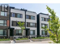 Th 22 - 40 Ed Clark Gardens, Toronto (Weston-Pellam Park), Ca