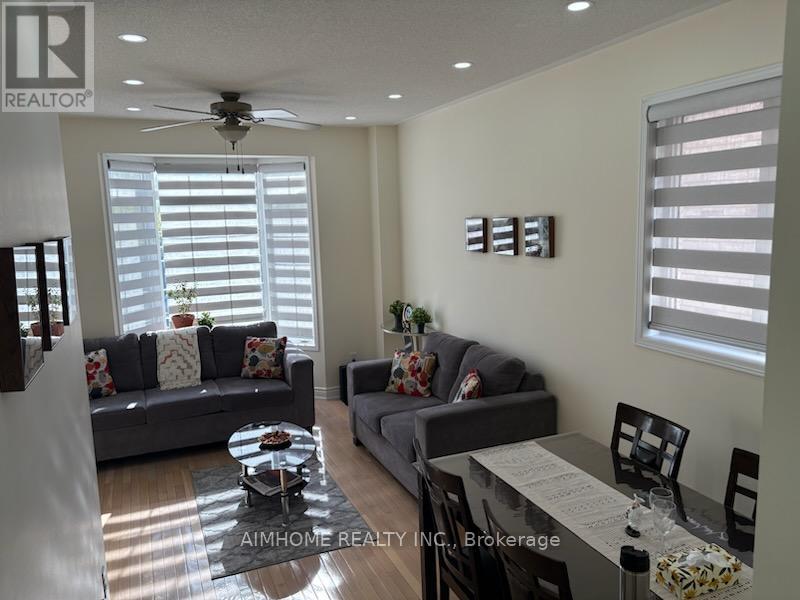 118 Emery Hill Boulevard, Markham, Ontario  L6C 2S5 - Photo 3 - N12258225