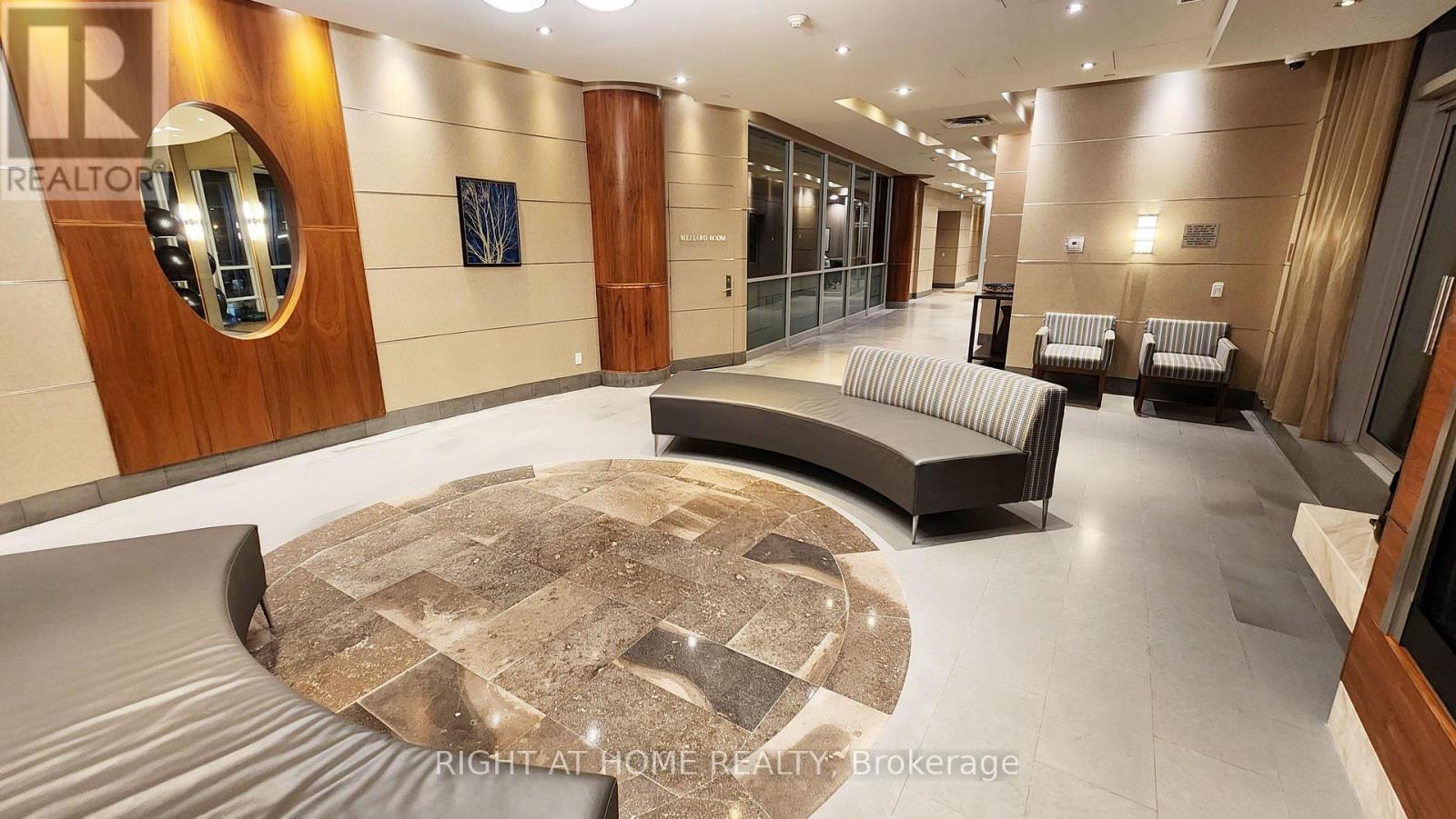 1508 - 761 Bay Street, Toronto, Ontario  M5G 2R3 - Photo 19 - C12482937