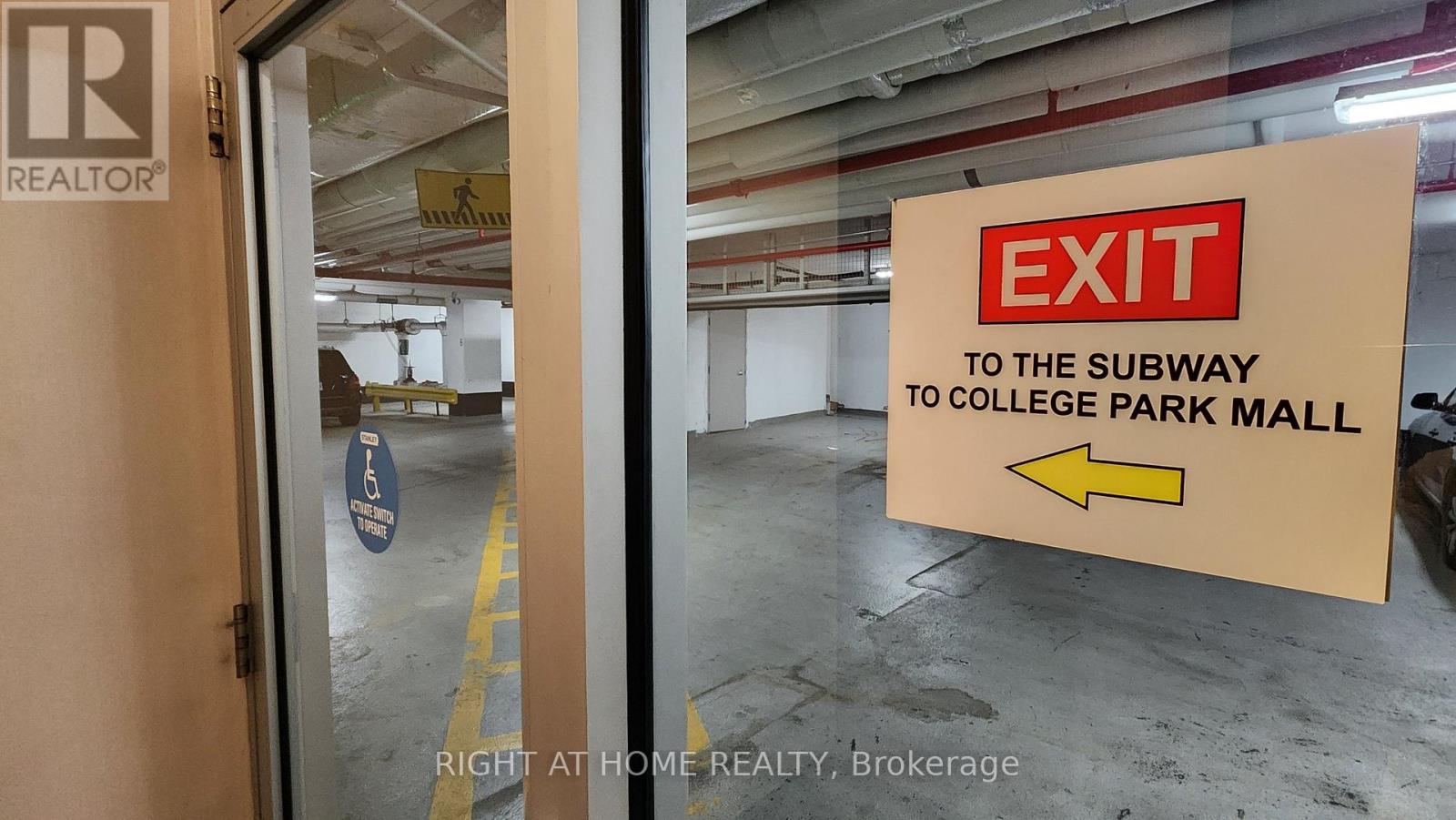 1508 - 761 Bay Street, Toronto, Ontario  M5G 2R3 - Photo 23 - C12482937