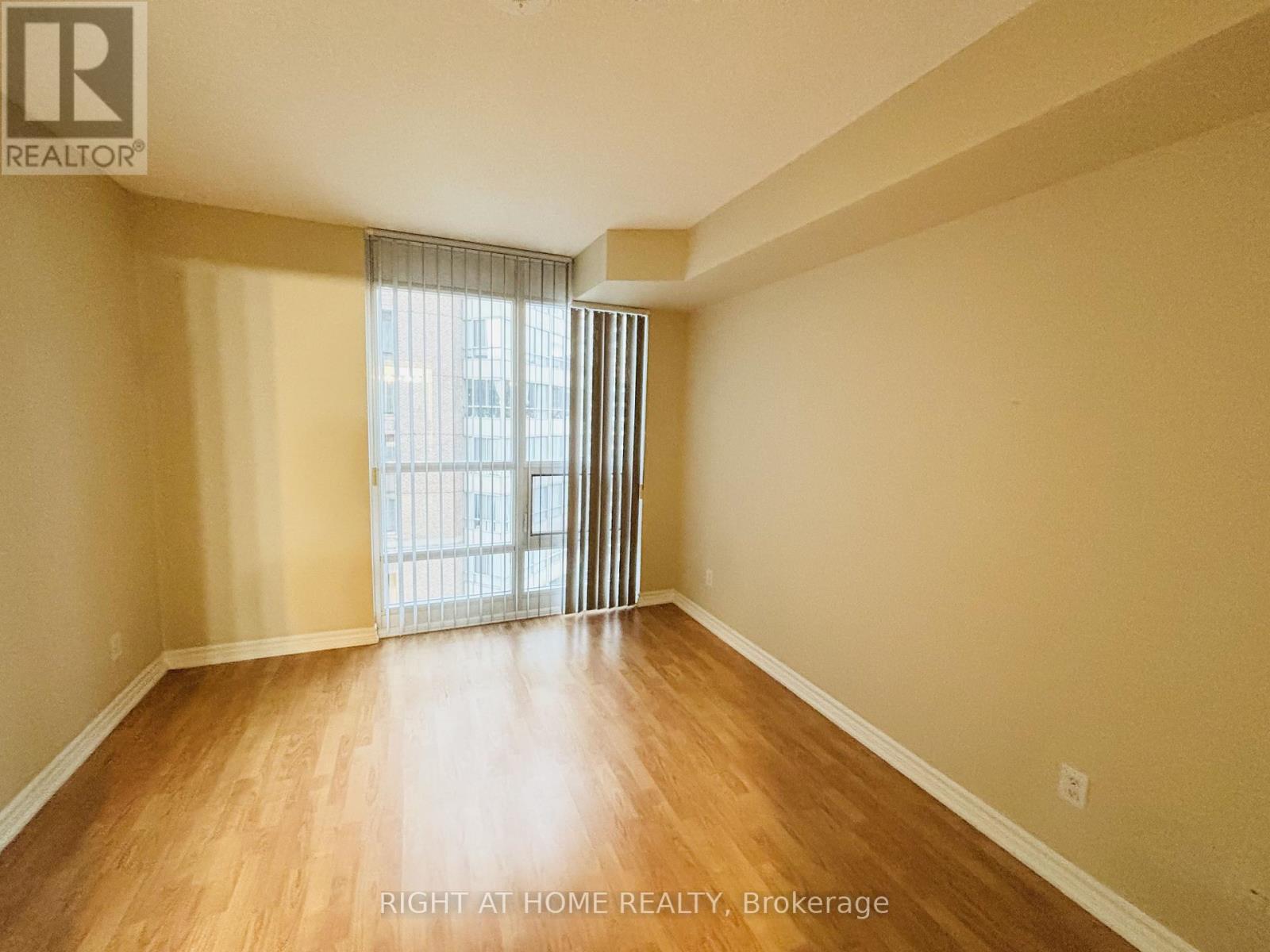 1508 - 761 Bay Street, Toronto, Ontario  M5G 2R3 - Photo 7 - C12482937