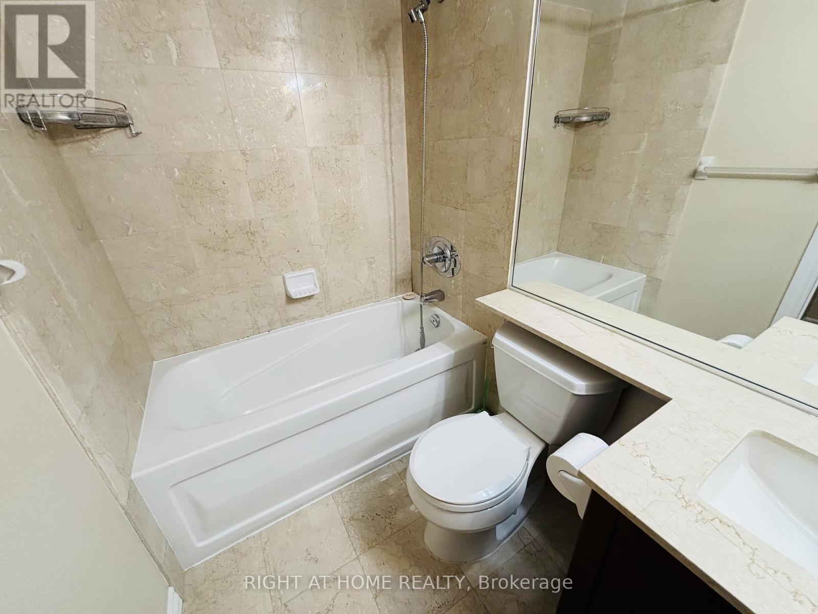 1508 - 761 Bay Street, Toronto, Ontario  M5G 2R3 - Photo 8 - C12482937