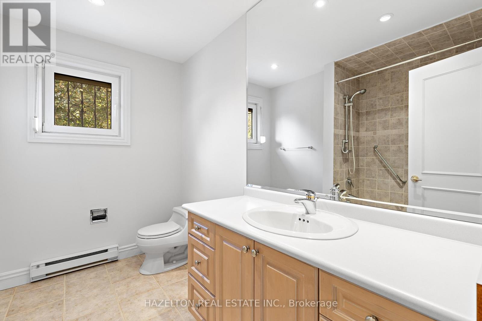 83 Ames Circle, Toronto, Ontario  M3B 3C2 - Photo 30 - C12482940